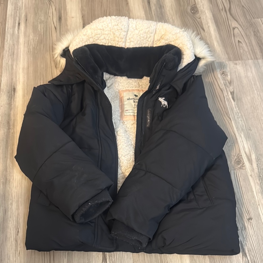 Black Puffer Jacket with Fur Trim